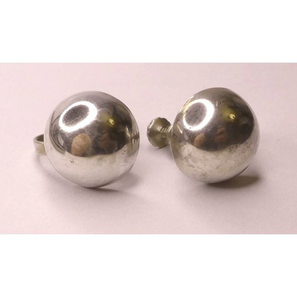 Vintage Sterling Silver Dome Earrings With Screw Backs - Picture 3 of 8